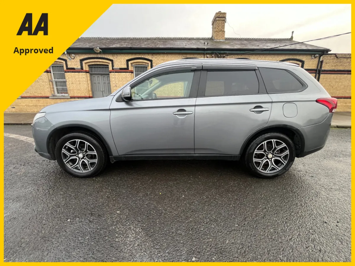 Mitsubishi Outlander 7Seater  2.2 4WD * 1 YEAR UNL - Image 2