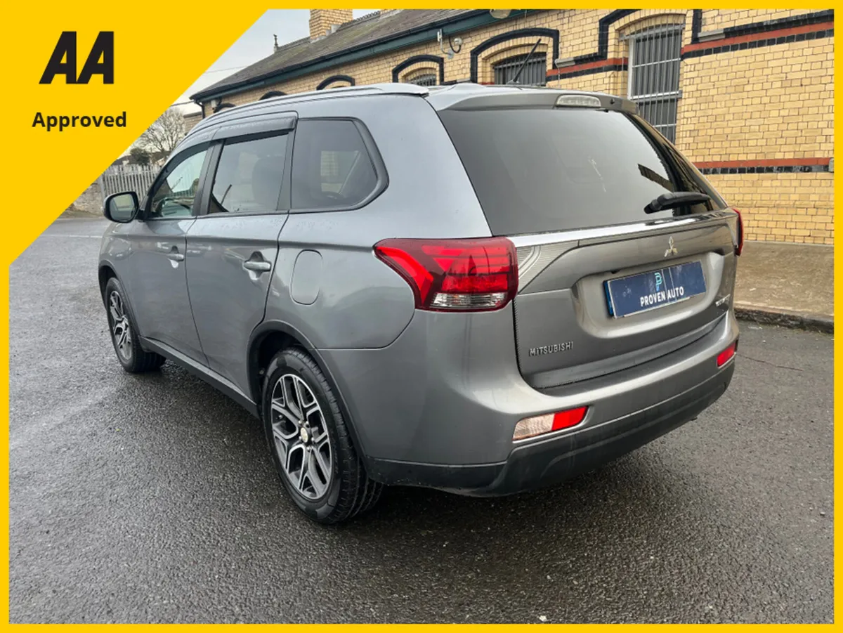 Mitsubishi Outlander 7Seater  2.2 4WD * 1 YEAR UNL - Image 3