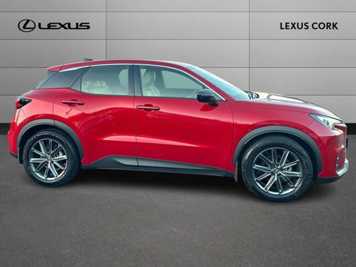 Lexus LBX LBX ELEGANT - Image 4