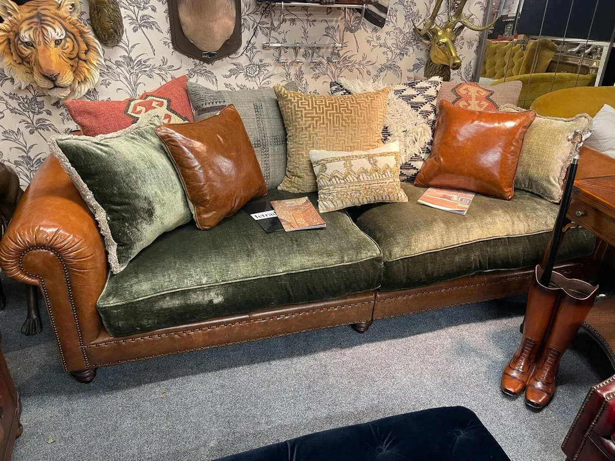 Designer Tetrad grand sofa 🎄🎄🎄🎄 - Image 2