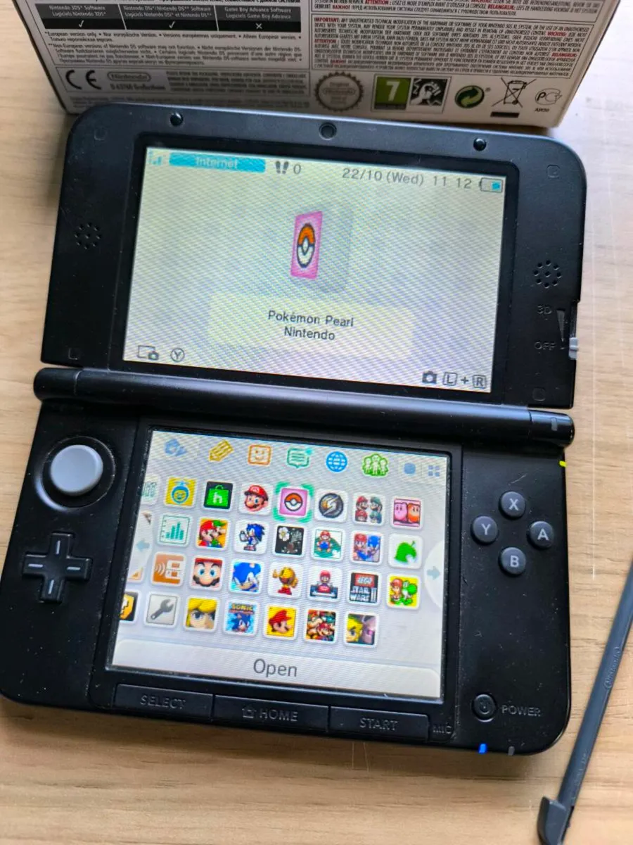 Nintendo 3DS XL Black with 20 games - Image 4