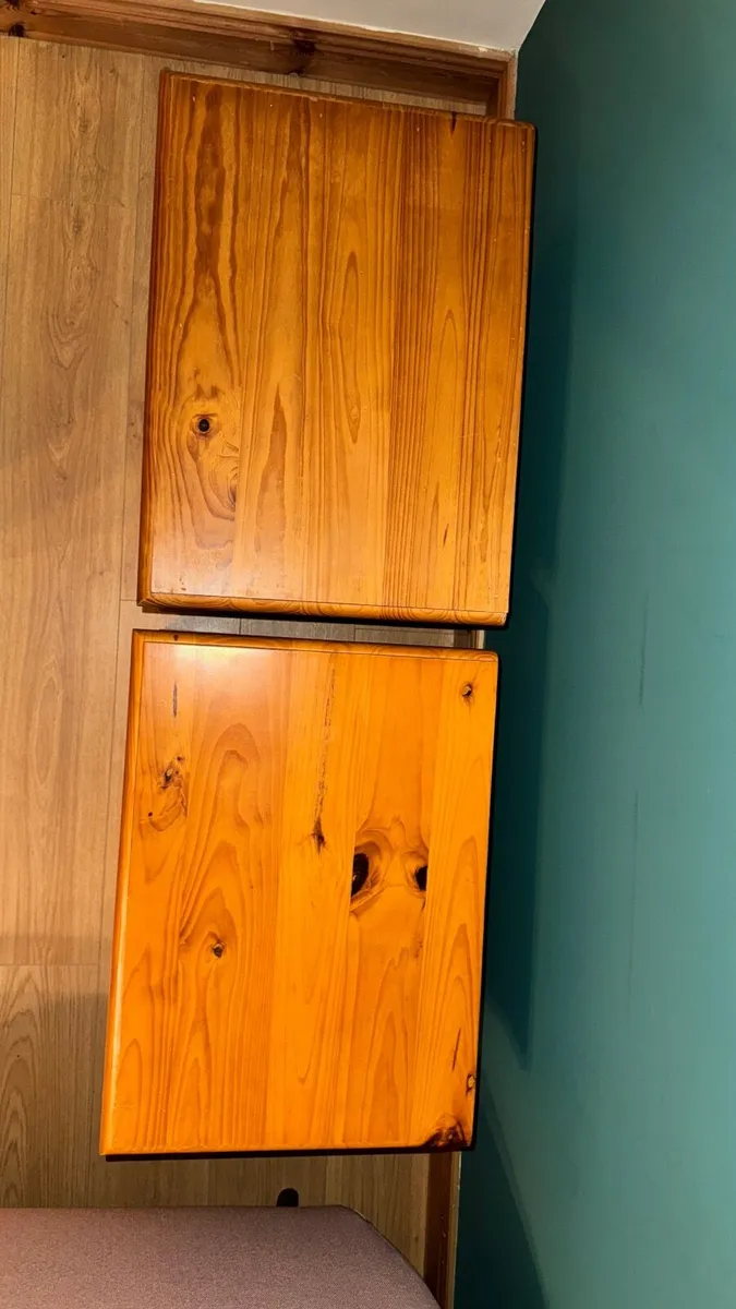 Solid wood side tables x 2 - Image 2