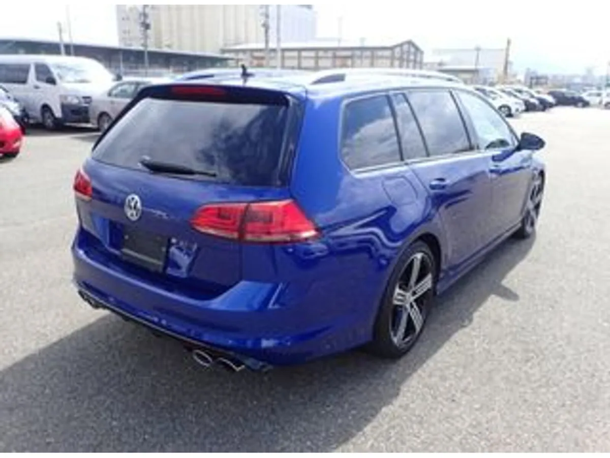 Volkswagen Golf R 2.0 PETROL 4WD AUTOMATIC, FULL L - Image 2