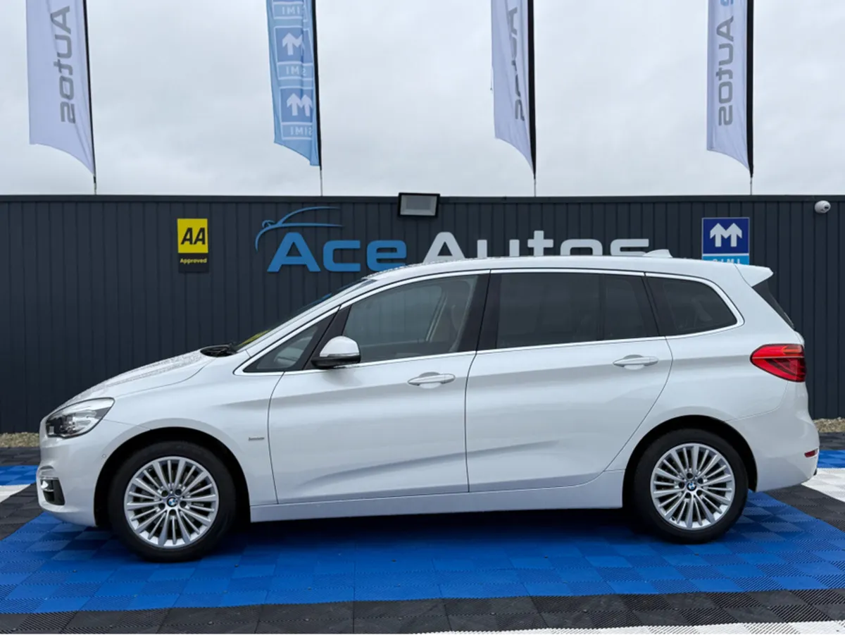 BMW 2-Series **DEPOSIT TAKEN** LUXURY - 2.0L DIESE - Image 4