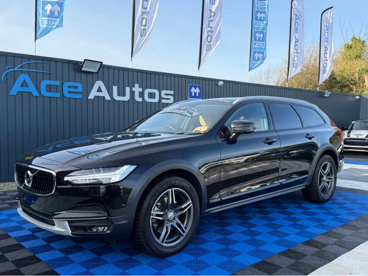 Volvo V90 CROSS COUNTRY 4WD D4 - 2.0L DIESEL - AUT - Image 3