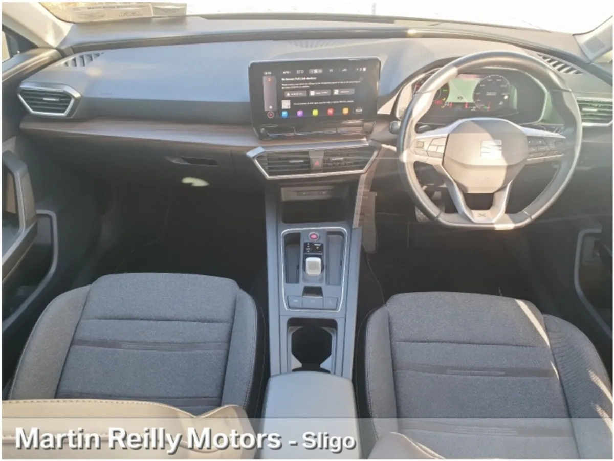 SEAT Leon DSG 204 HP E-Hybrid Xc - Image 2