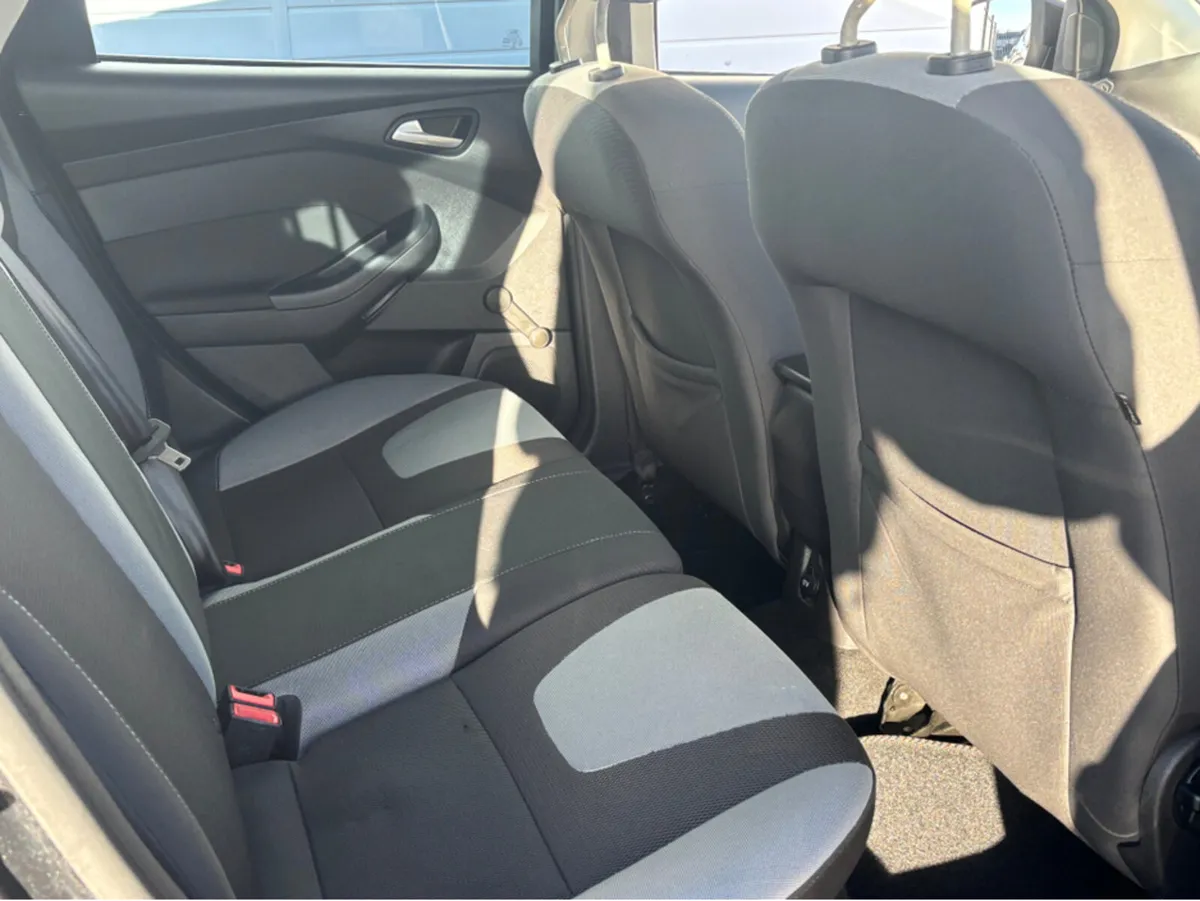 Ford Focus 1.6 TDCI ZETEC S 113BHP 5DR - Image 4