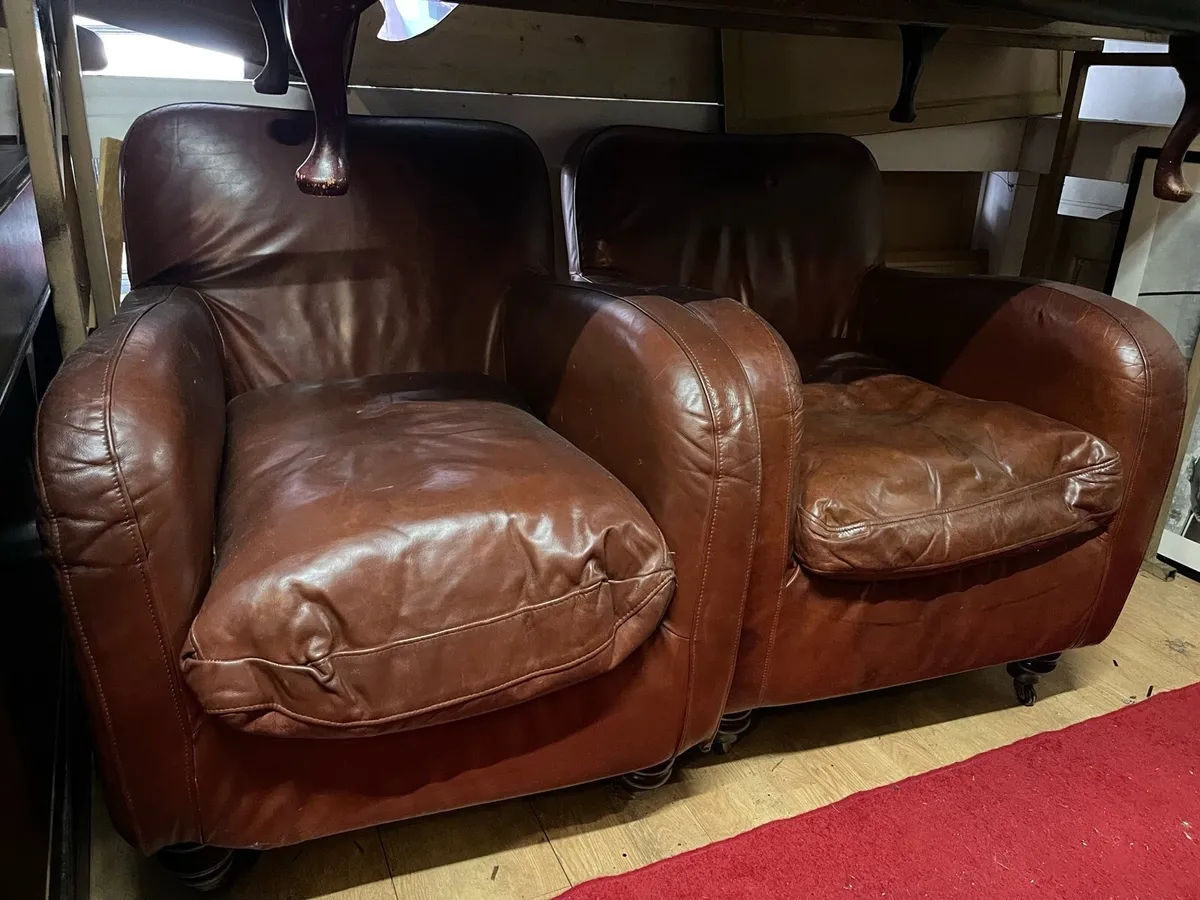 French 🇫🇷 club chairs matching pair - Image 2