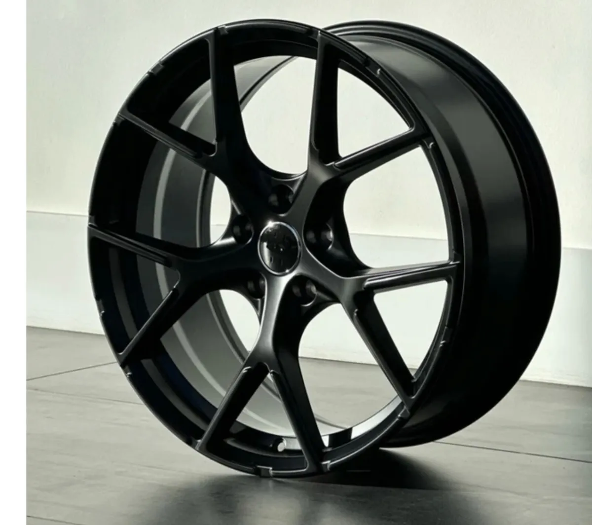 19” satin black rs3 5x112