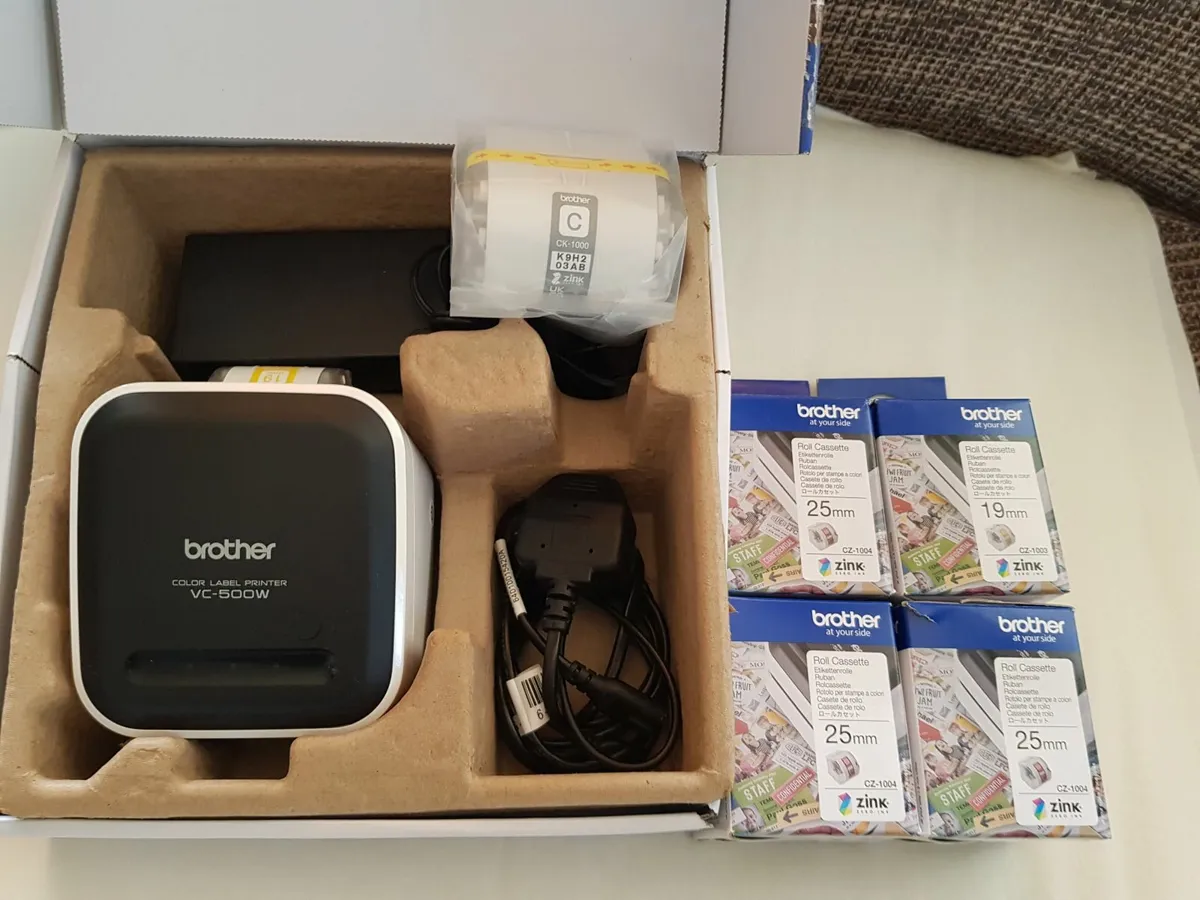 Brother Color VC500 Label Printer  & 5 rolls of la - Image 2