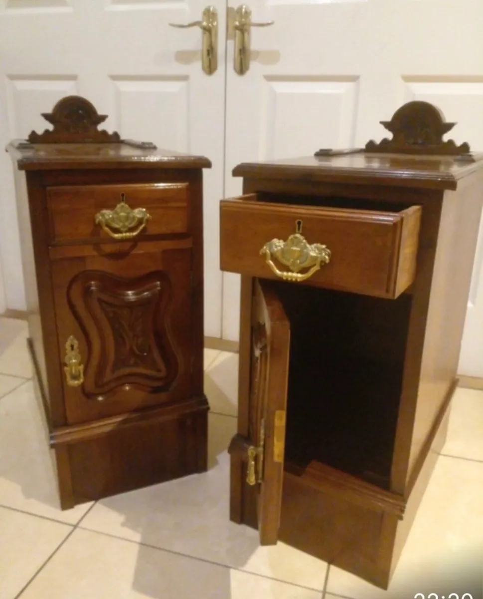 Victorian matching bedside lockers - Image 1