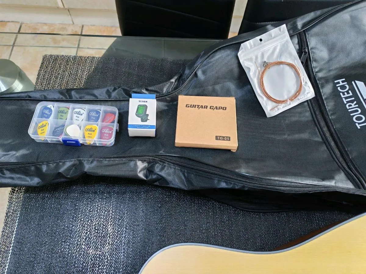 Acoustic guitar - Image 2