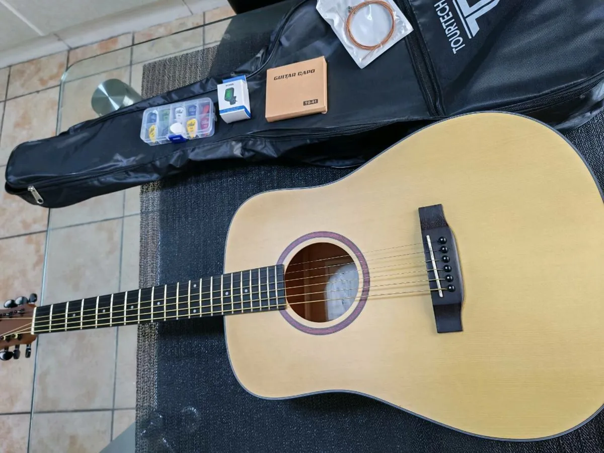 Acoustic guitar - Image 3