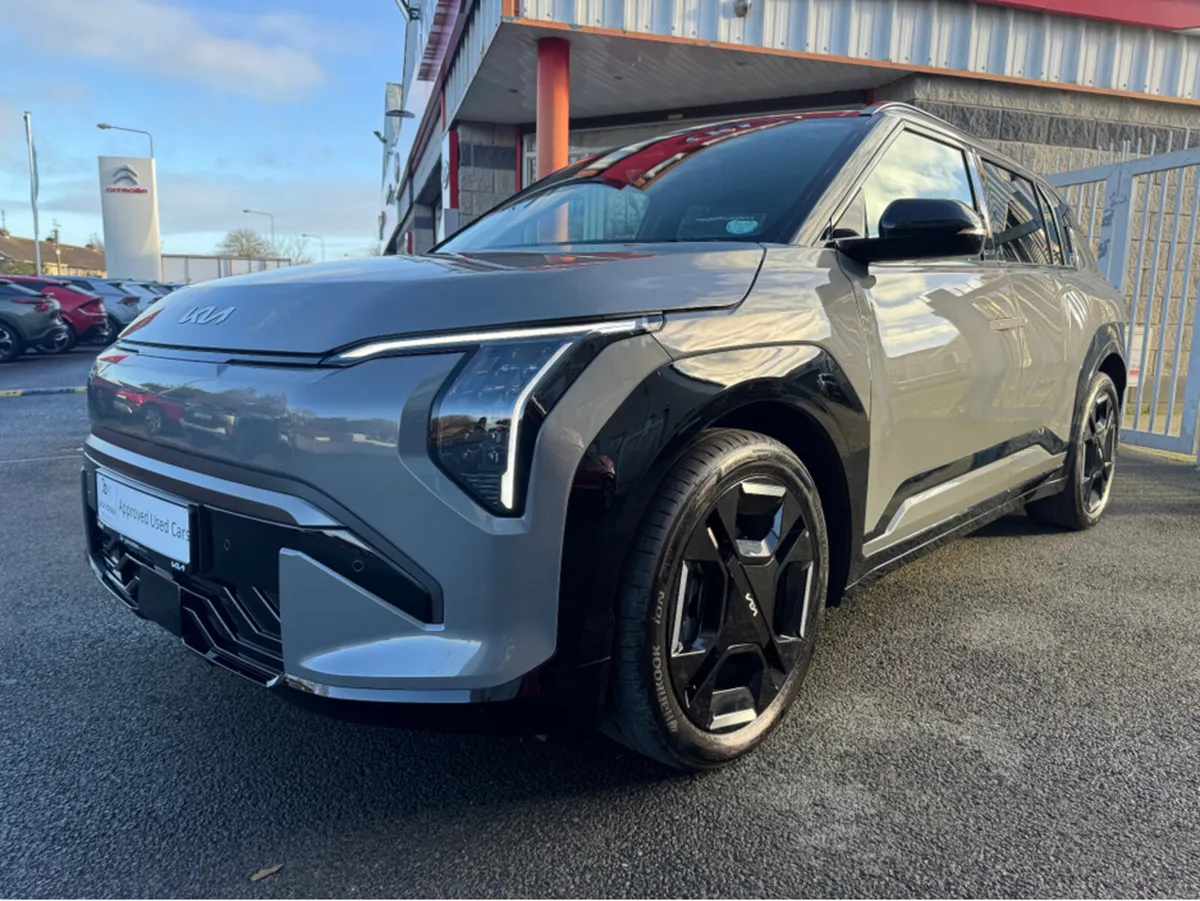 Kia EV3 EARTH GT LINE LONG RANGE - Image 1