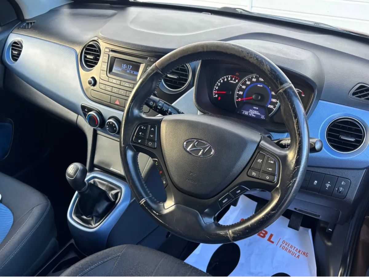 Hyundai i10 DELUXE 4DR - Image 4