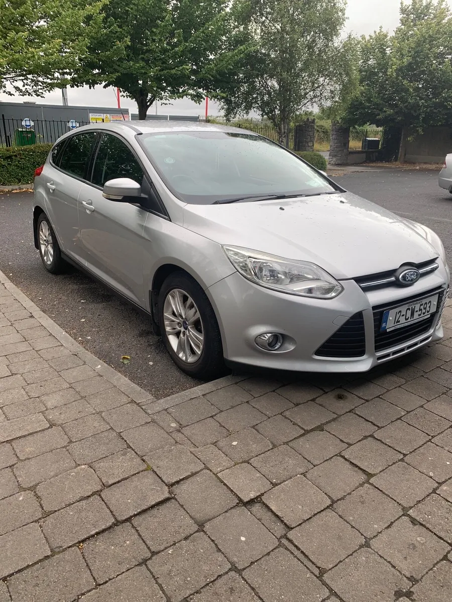 Ford Focus 2012 - Image 2