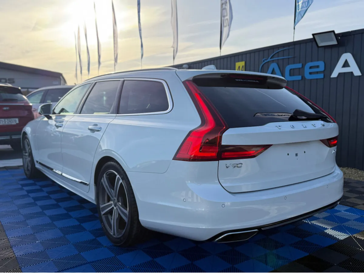 Volvo V90 INSCRIPTION D4 - 2.0L DIESEL - AUTO - 12 - Image 4