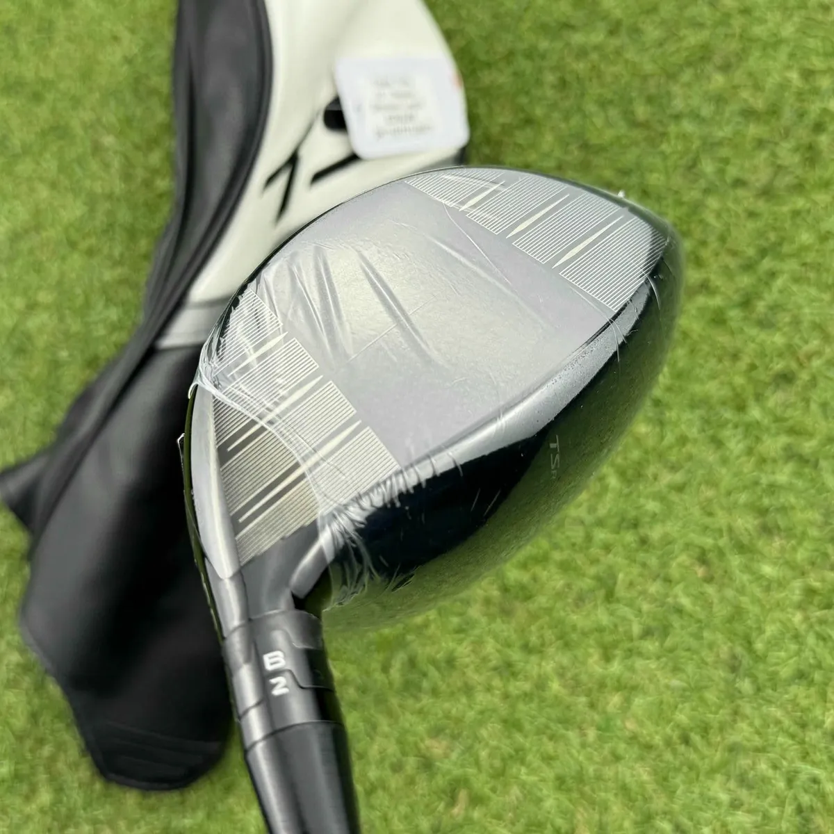 New Titleist TSR2 Driver / 10° / Regular - Image 3
