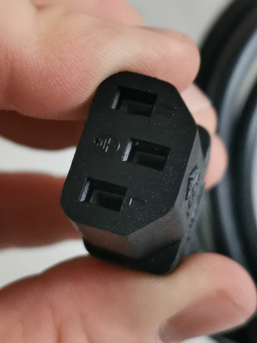 Power supply/Computer Cable - Image 1