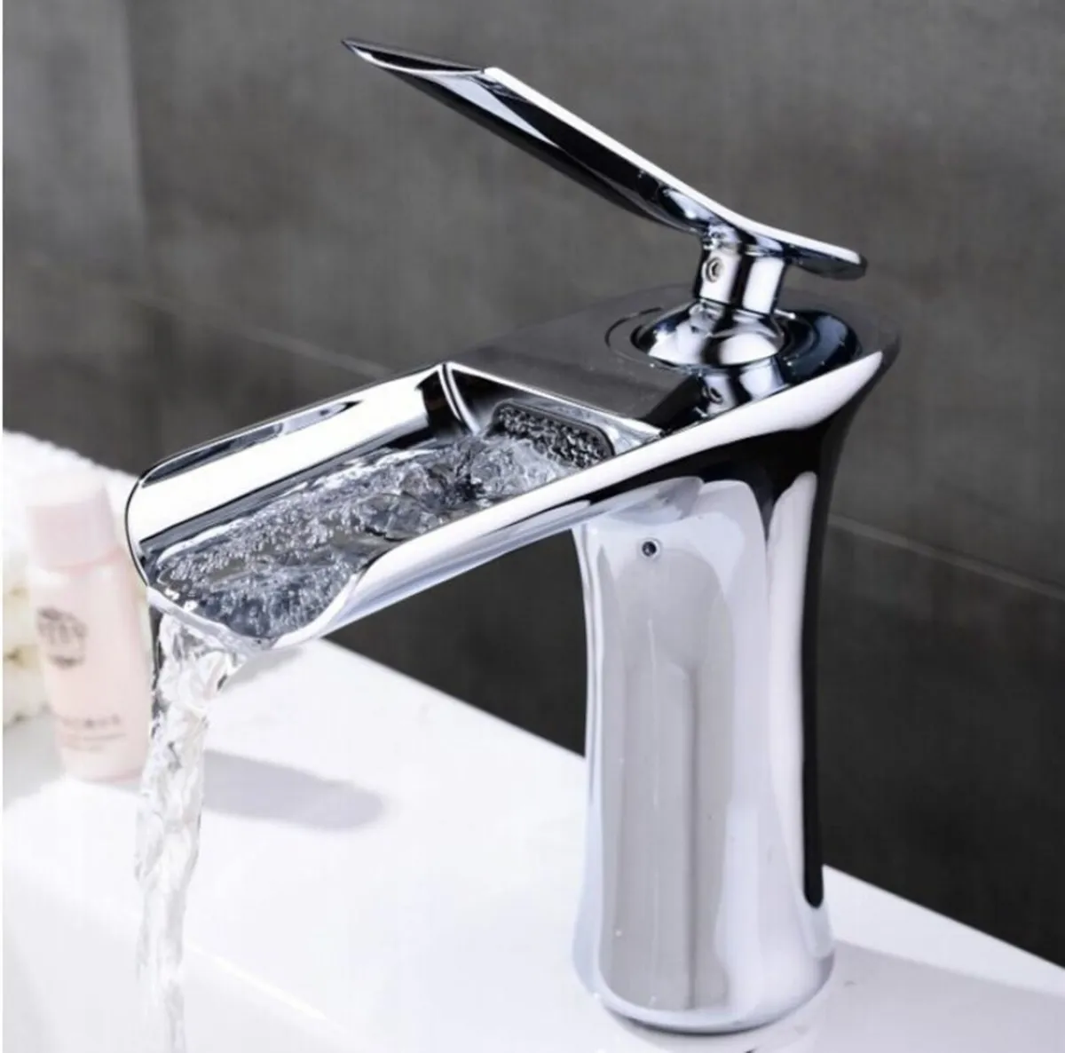 SAVON MIA CHROM WATER TAP, Waterfall - Image 1