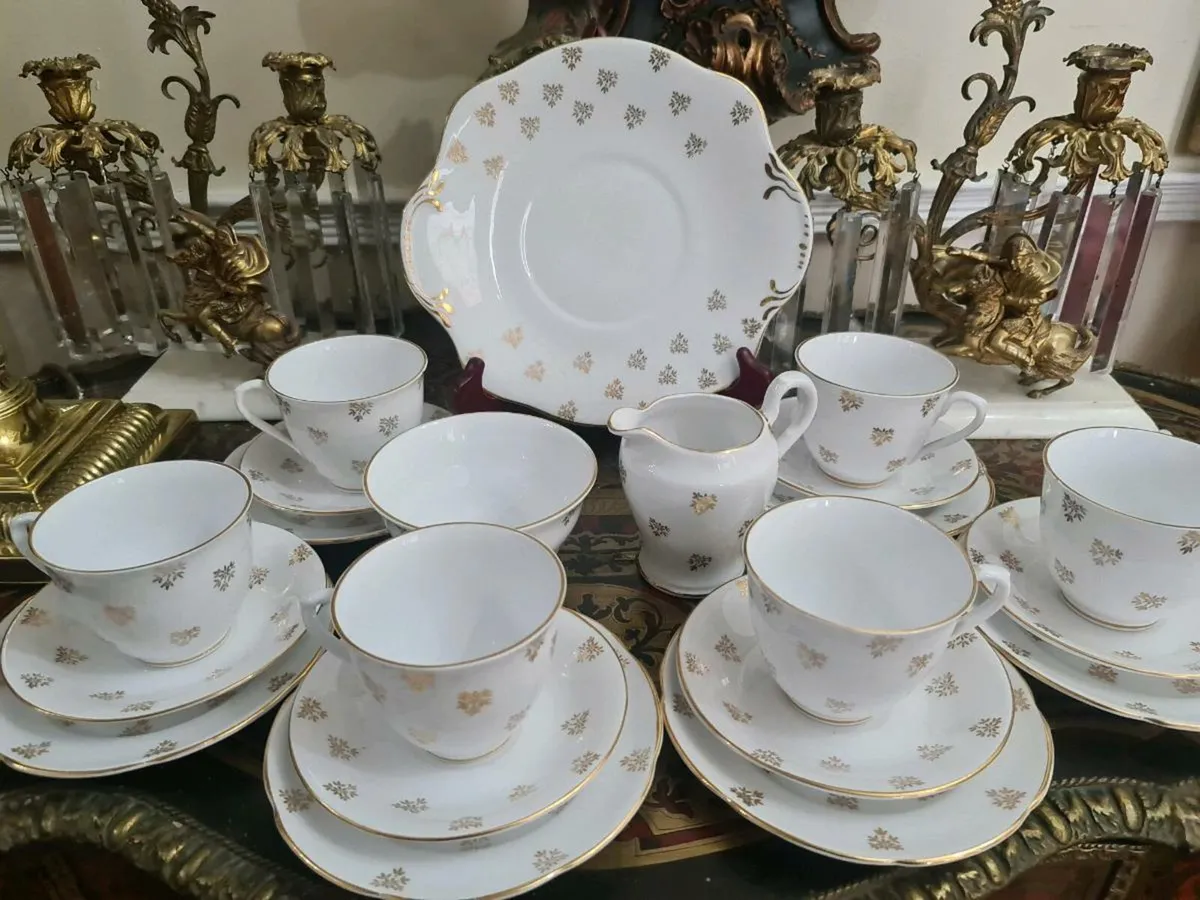 ROYAL TARA CHRISTMAS TEASET POSTAGE AVAILABLE - Image 3