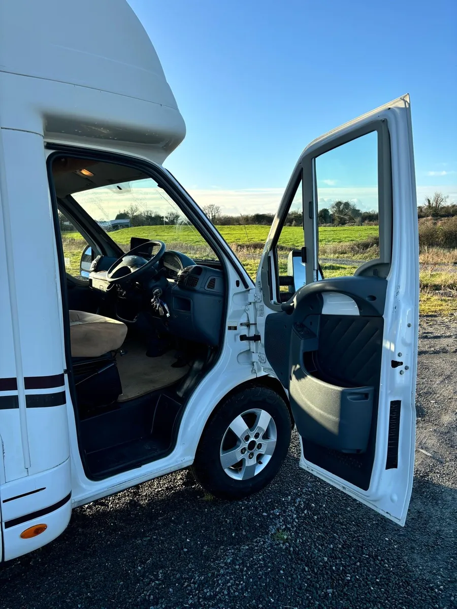 Swift Kon Tiki VG 660 Right Hand Drive Motorhome - Image 4