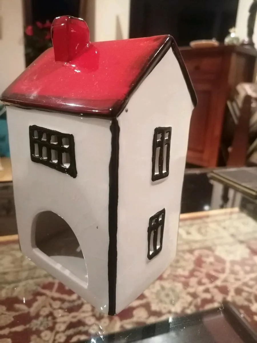 House Tealight Holder - Image 3