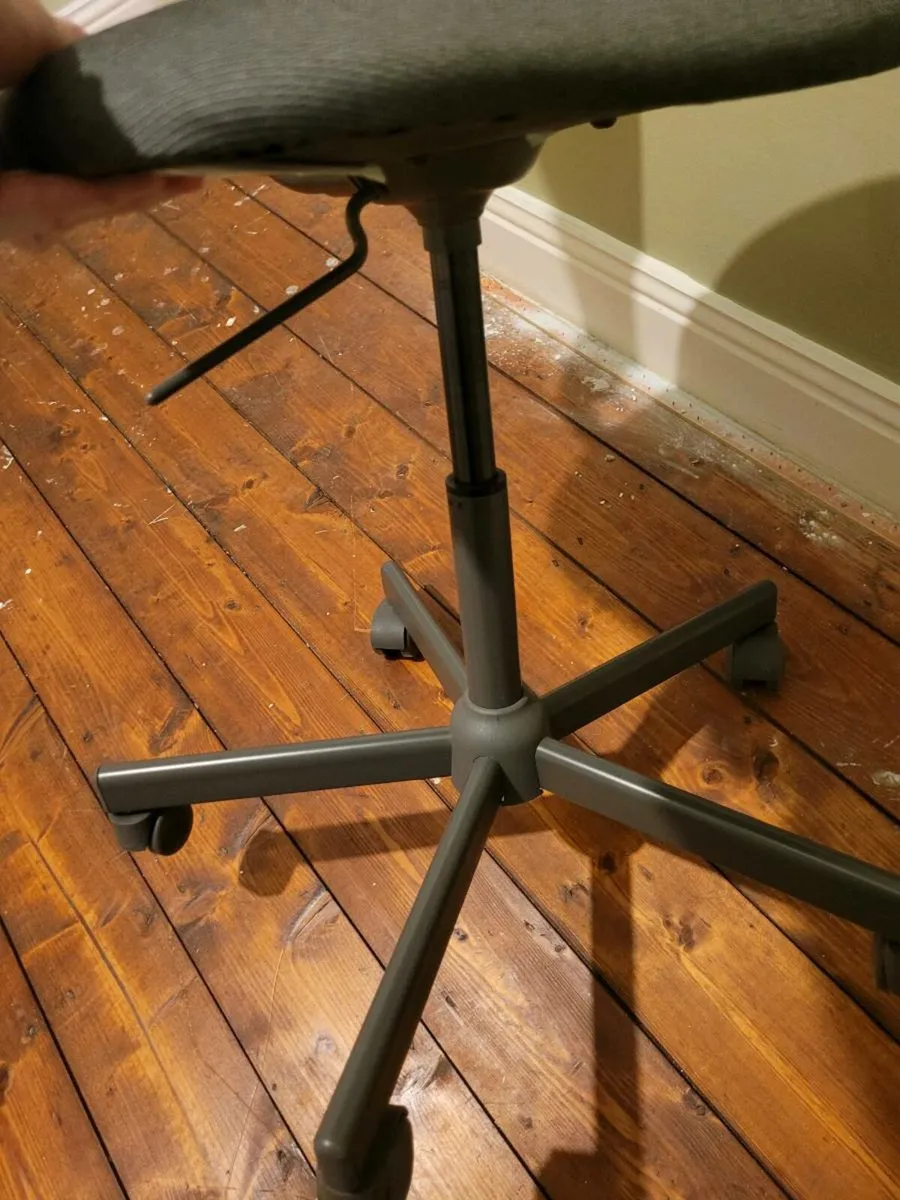 BARGAIN...Office chairs - Image 4