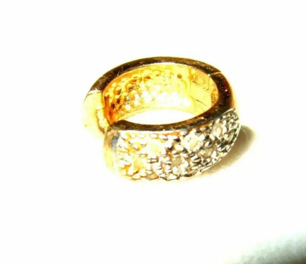 Vintage 9ct Gold & Diamond Nose/Ear Ring - Image 4