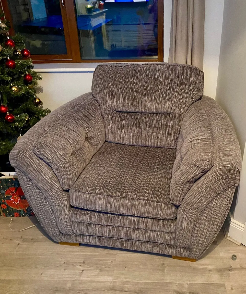 2 Seater sofa and Armchair - Image 2