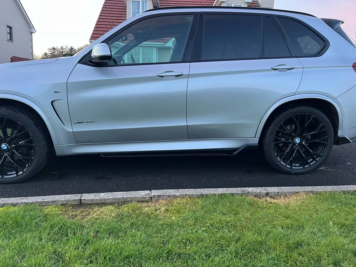 BMW X5 MSport 7 seats - Image 4