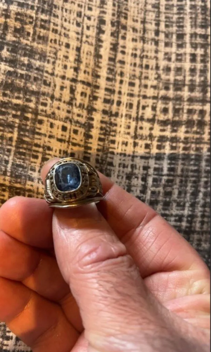 White Gold American Solid Collage Ring - Image 3