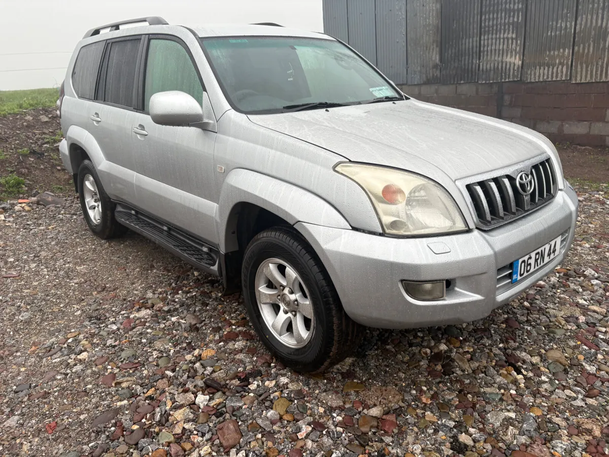 Toyota Land Cruiser Crew Cab CVRT 8-26 - Image 4