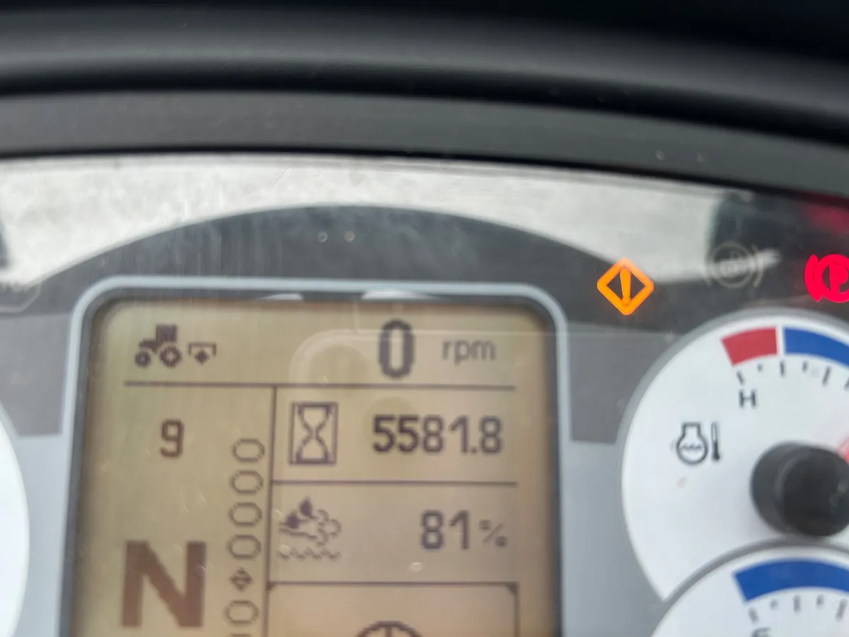 2020 New Holland T5-120 with Loader - Image 3