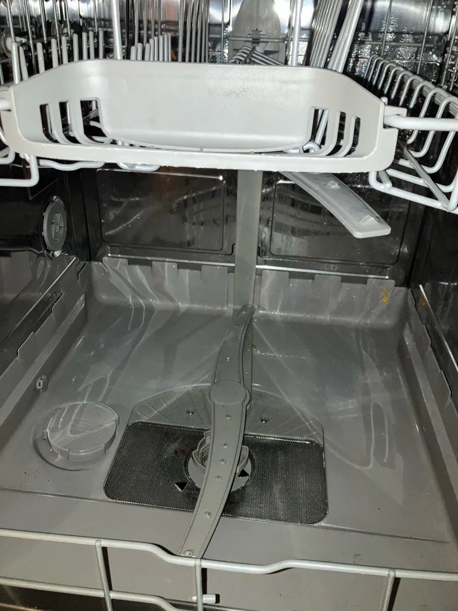 Bosch Dishwasher. - Image 4