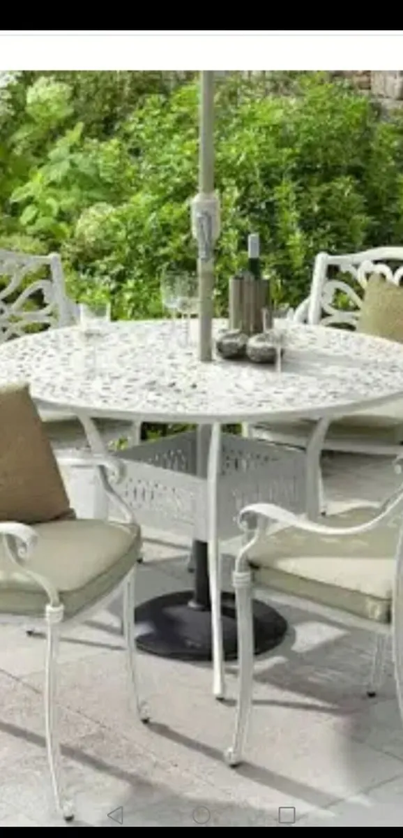 **SALE*Hartman Cast Aluminium Maize 4/6 Seat Table