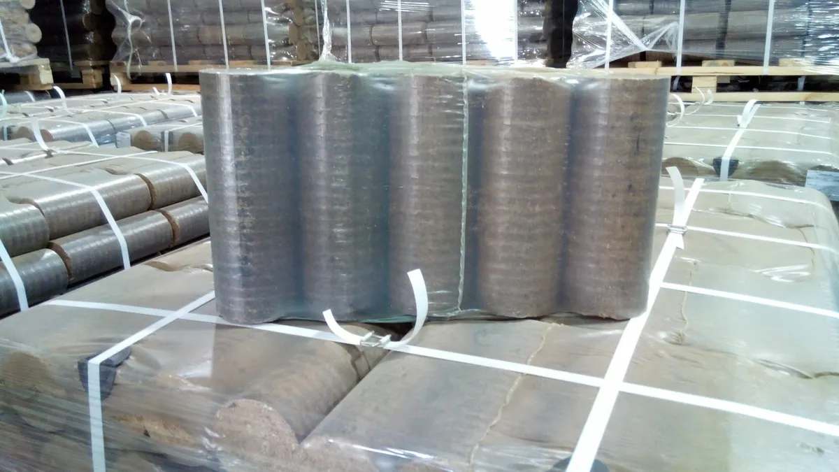 Pallet of compressed Oak Heat Logs- Low Stock - Image 2