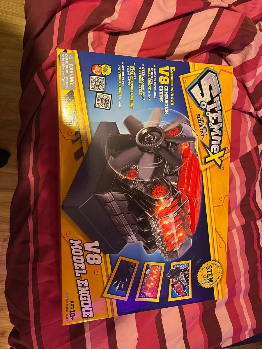 V8 combustion engine