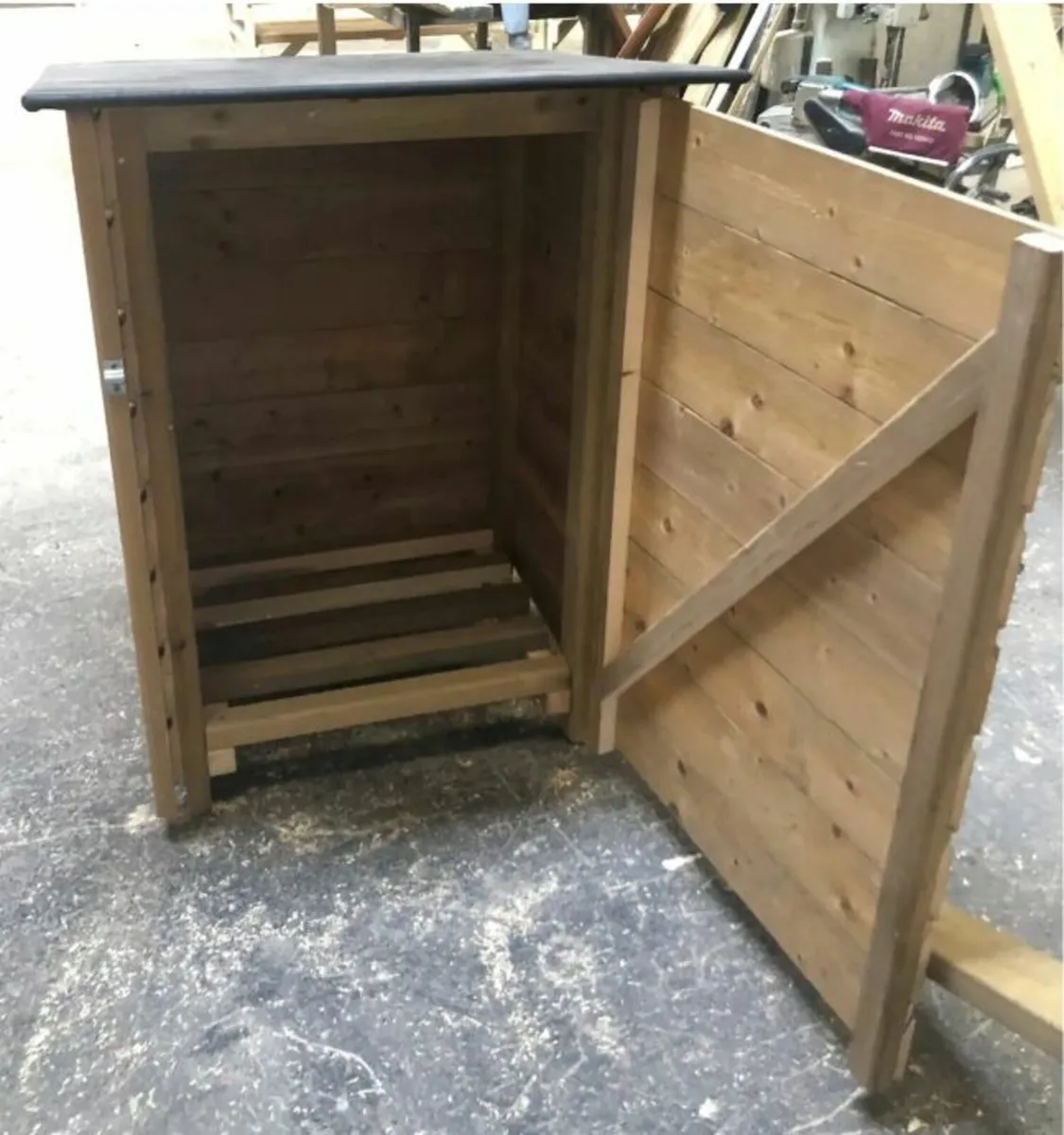 Outdoor log store- fuel storage - Image 1