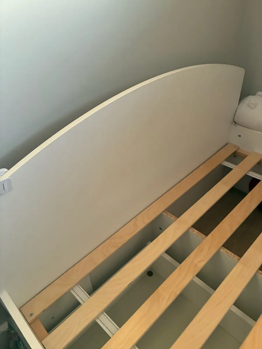 Child’s single bed - Image 2