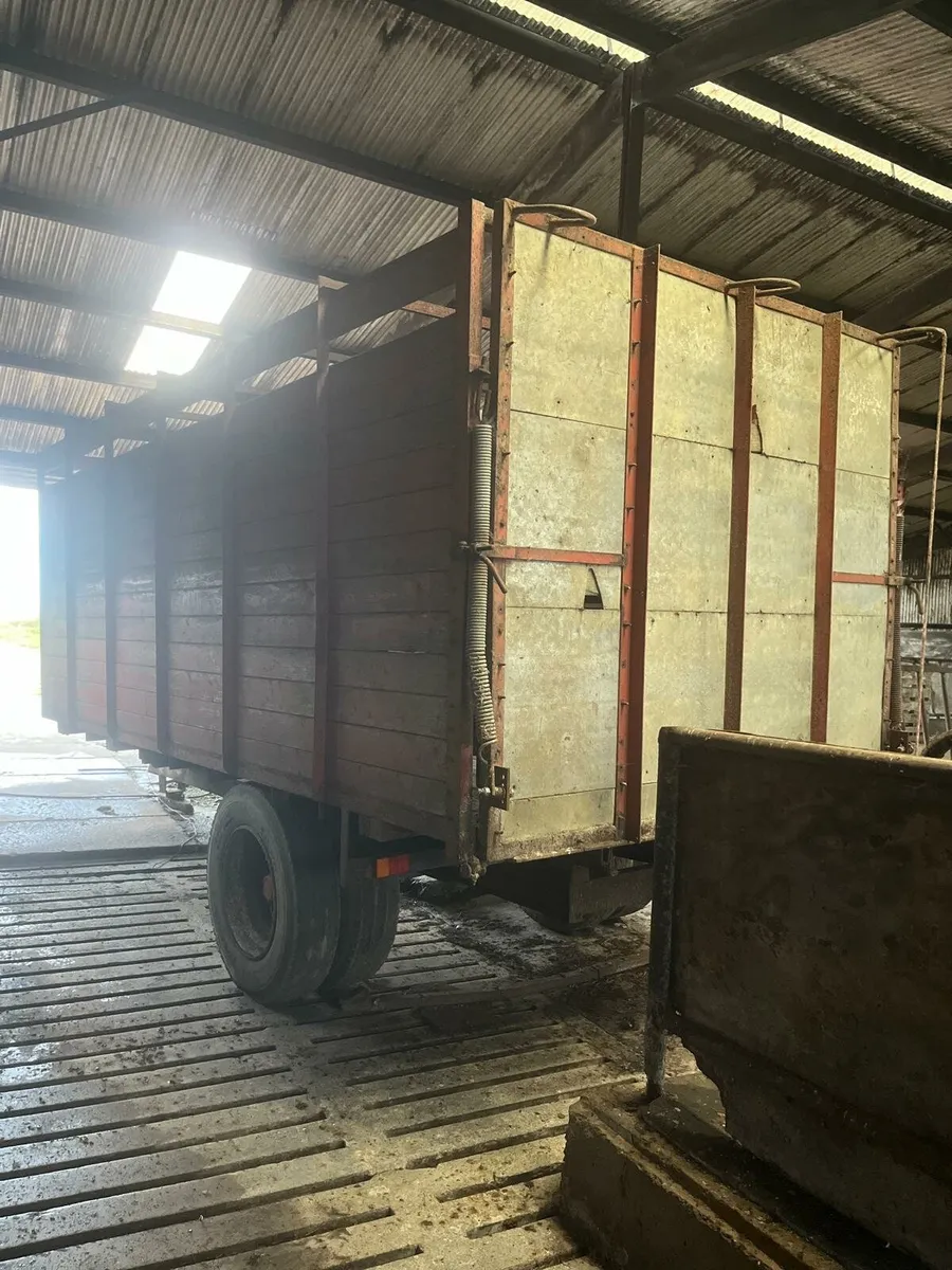 16ft livestock trailer - Image 3