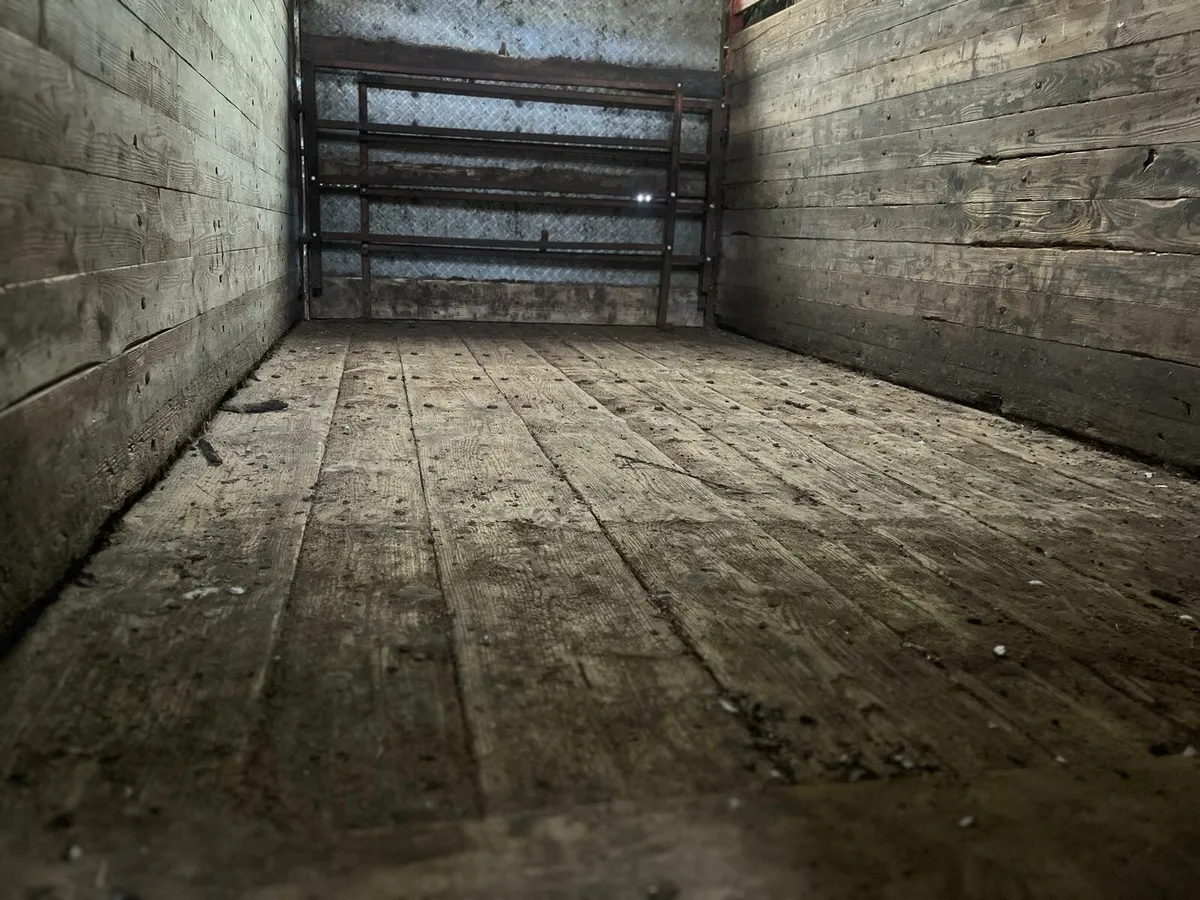 16ft livestock trailer - Image 4