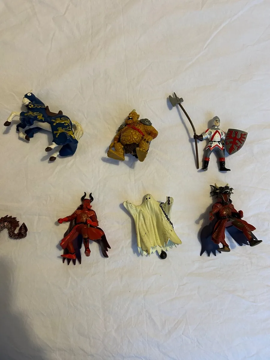 Fantasy, Medieval and Horror Statues/Figurines - Image 3