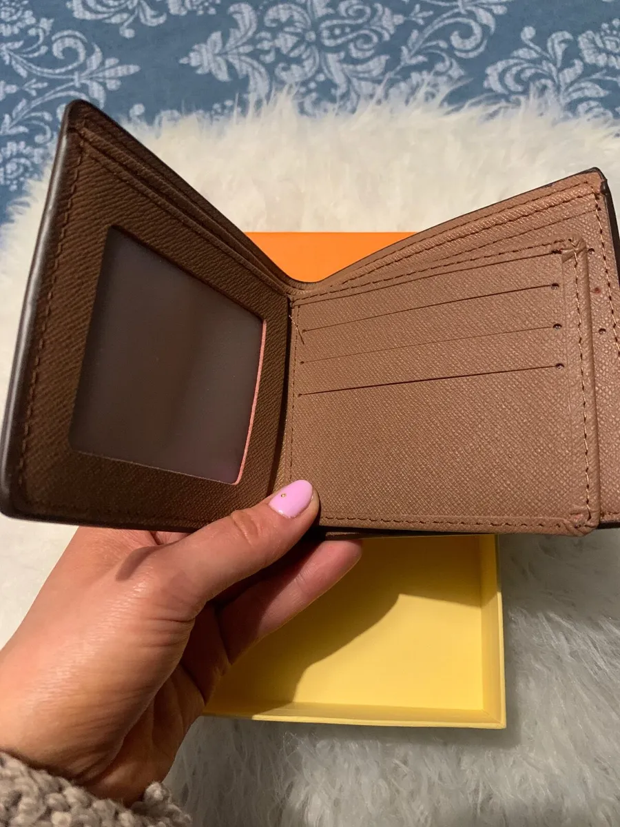 Wallet - Image 2