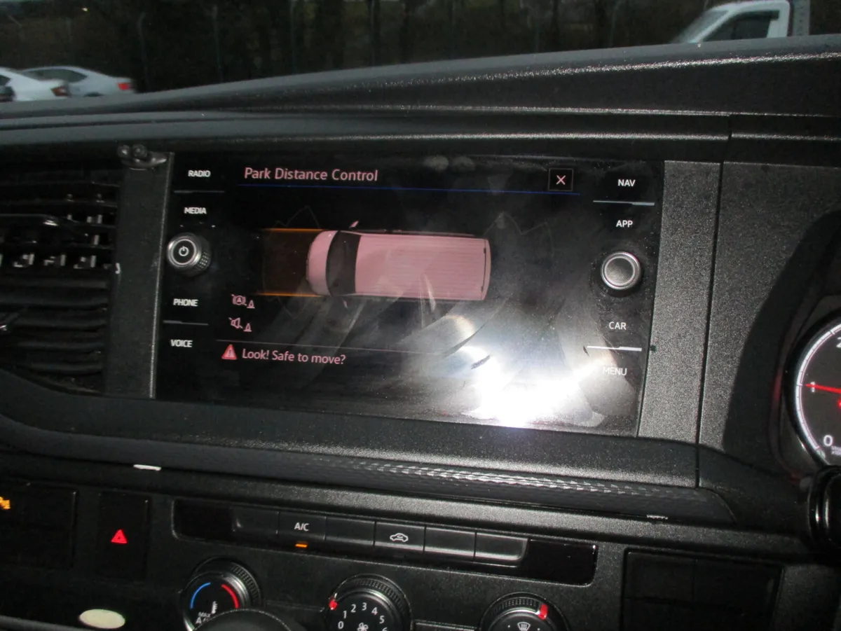 Volkswagen Transporter 2022 2.0 TDI 102 BHP SWB - Image 2