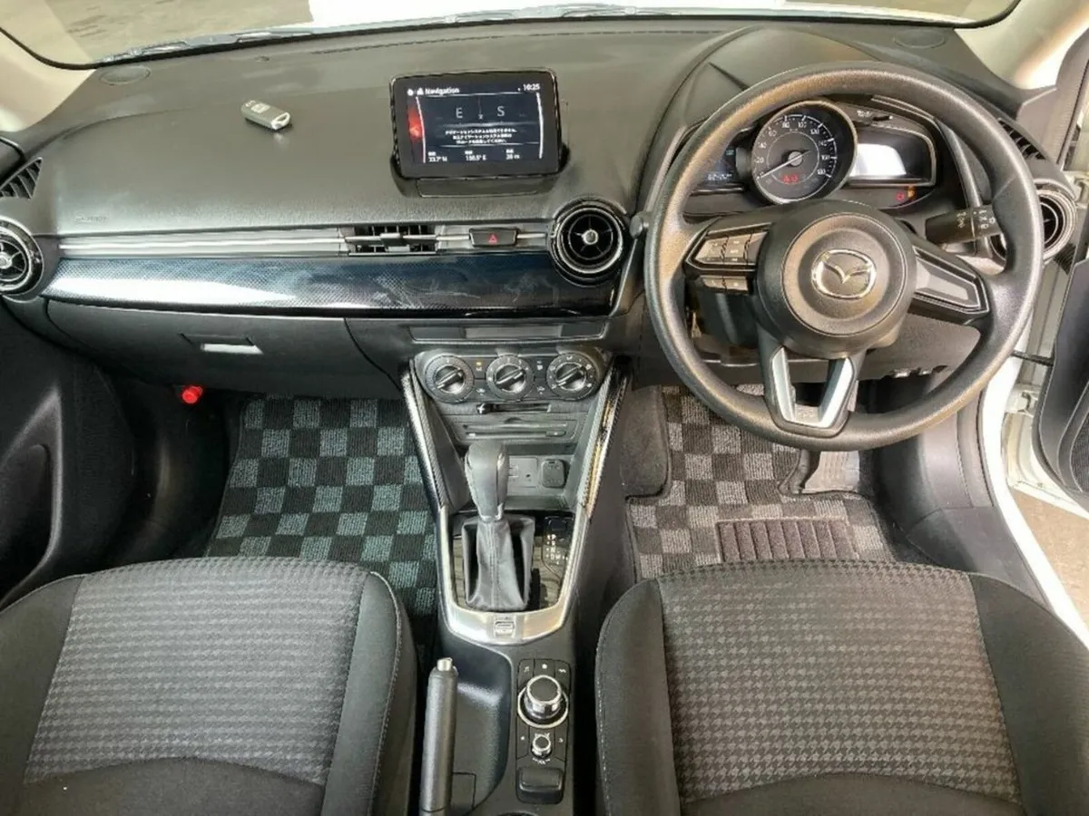 Mazda Demio 1.3 AUTOMATIC - PUSH START/STOP BUTTON - Image 3