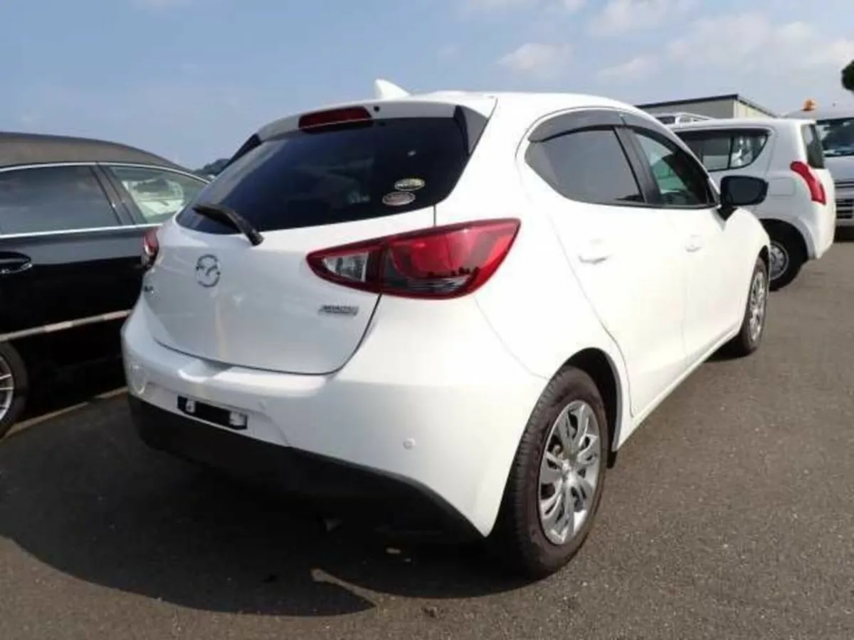 Mazda Demio 1.3 AUTOMATIC PARKING RADAR - Image 2