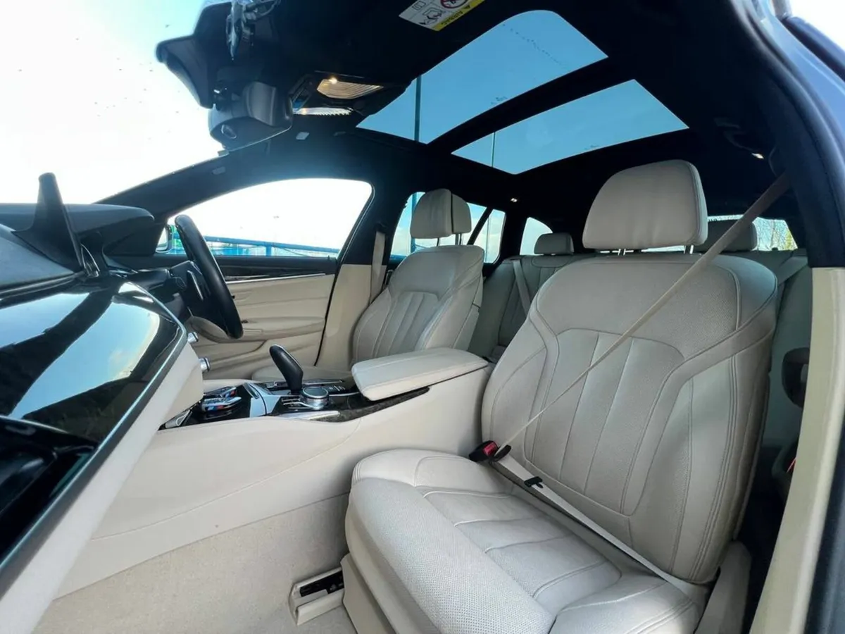 BMW 5-Series 523d M-SPORT COMPETITION TOURING 2.0 - Image 2