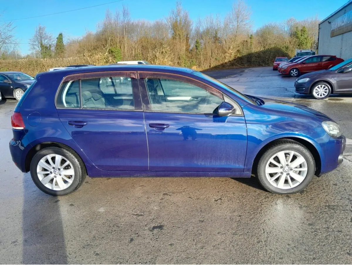 Volkswagen Golf 1.4 Petrol High Line Automatic 5 D - Image 3