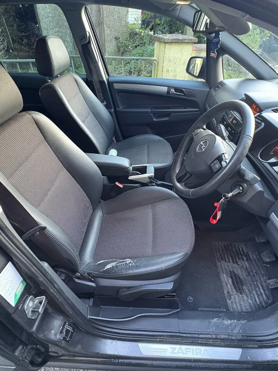 2010 Opel zafira - Image 4